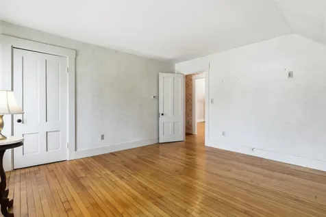 567 Main Street Sanford ME 04083