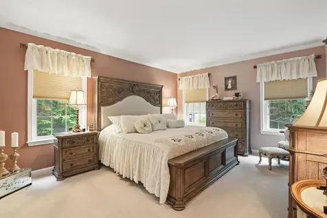 55 River Birch Circle Manchester NH 03102