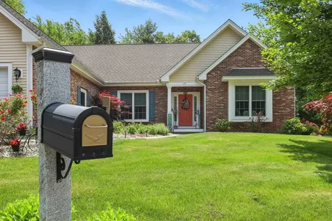 55 River Birch Circle Manchester NH 03102