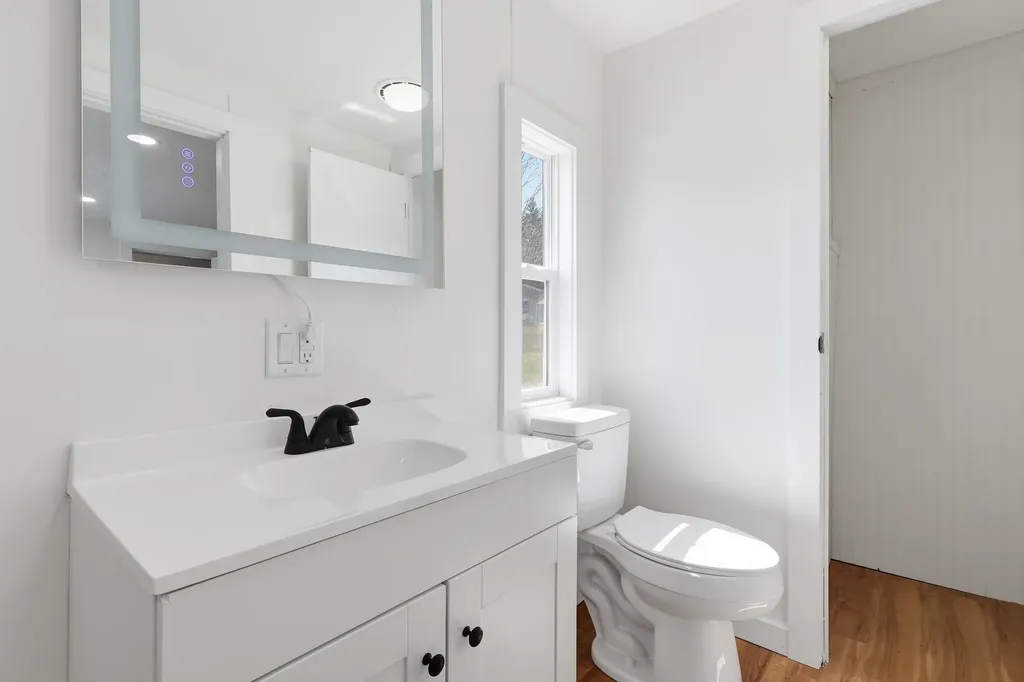 33 Cleo Circle Rochester NH 03868