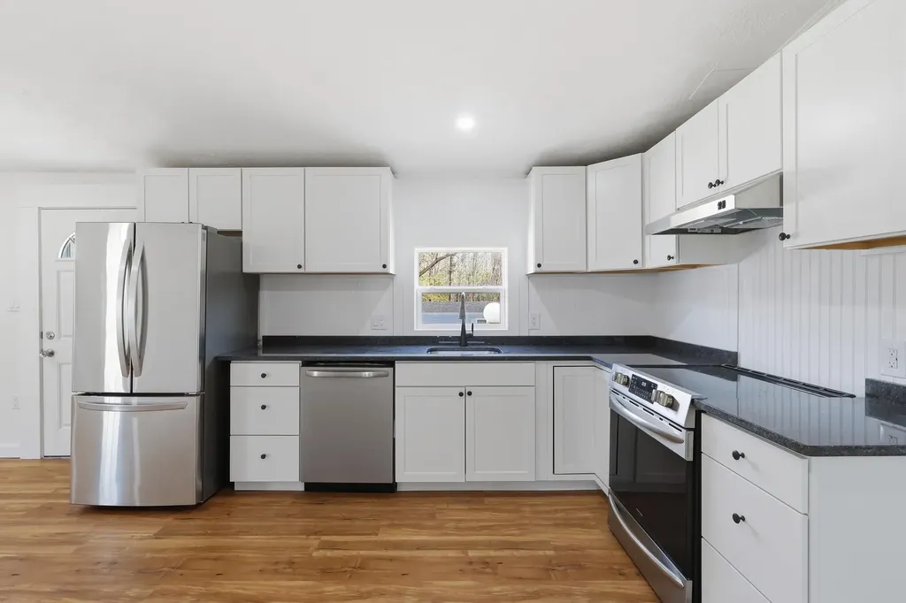 33 Cleo Circle Rochester NH 03868