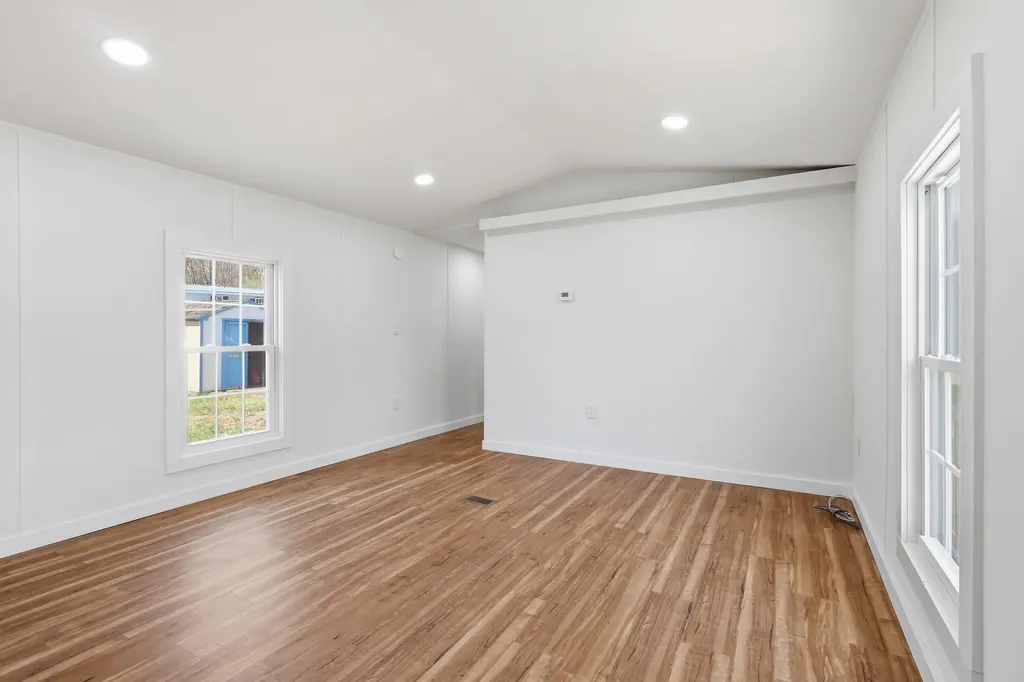 33 Cleo Circle Rochester NH 03868