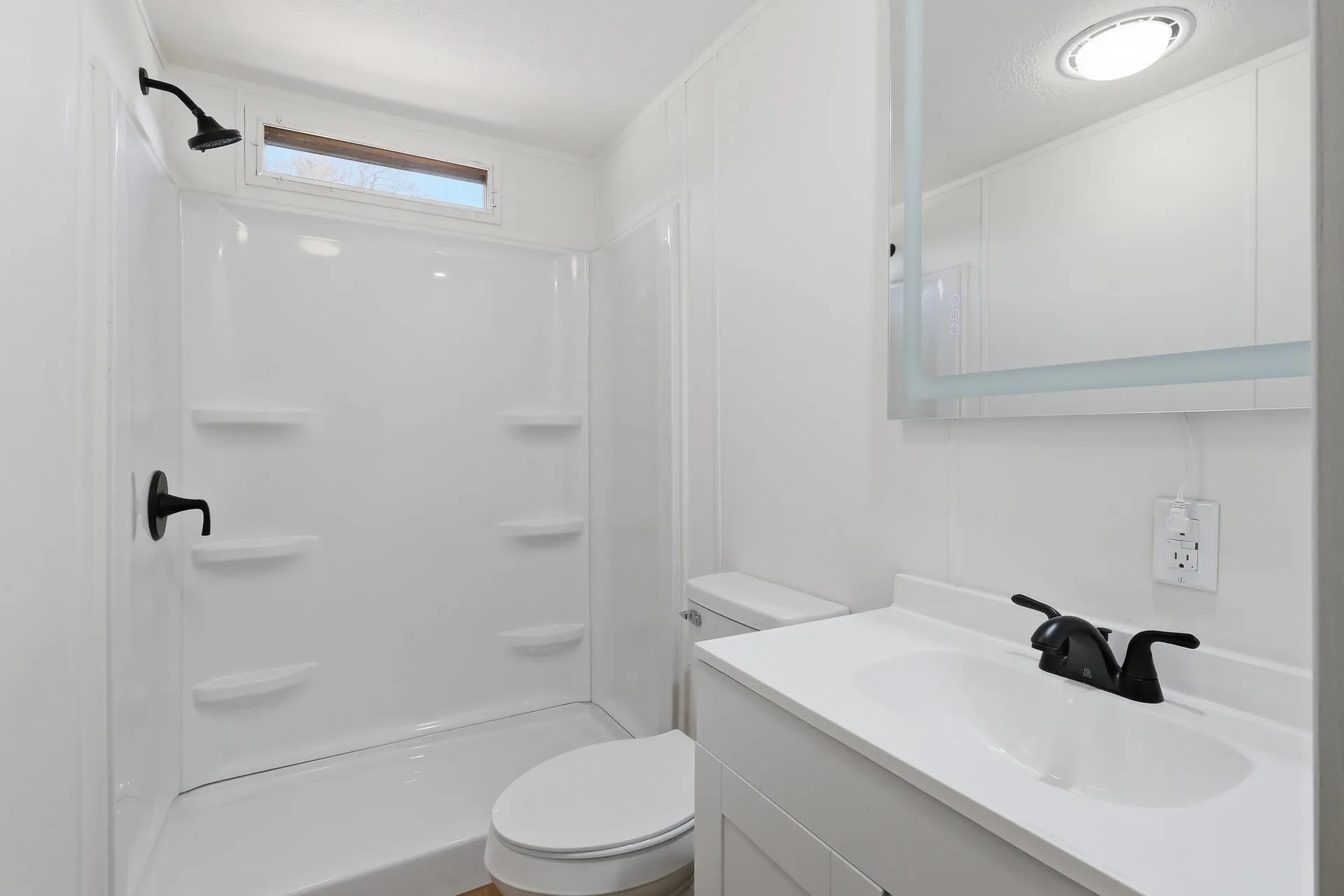 33 Cleo Circle Rochester NH 03868