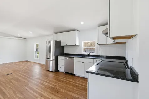 33 Cleo Circle Rochester NH 03868