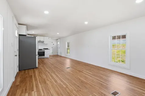 33 Cleo Circle Rochester NH 03868