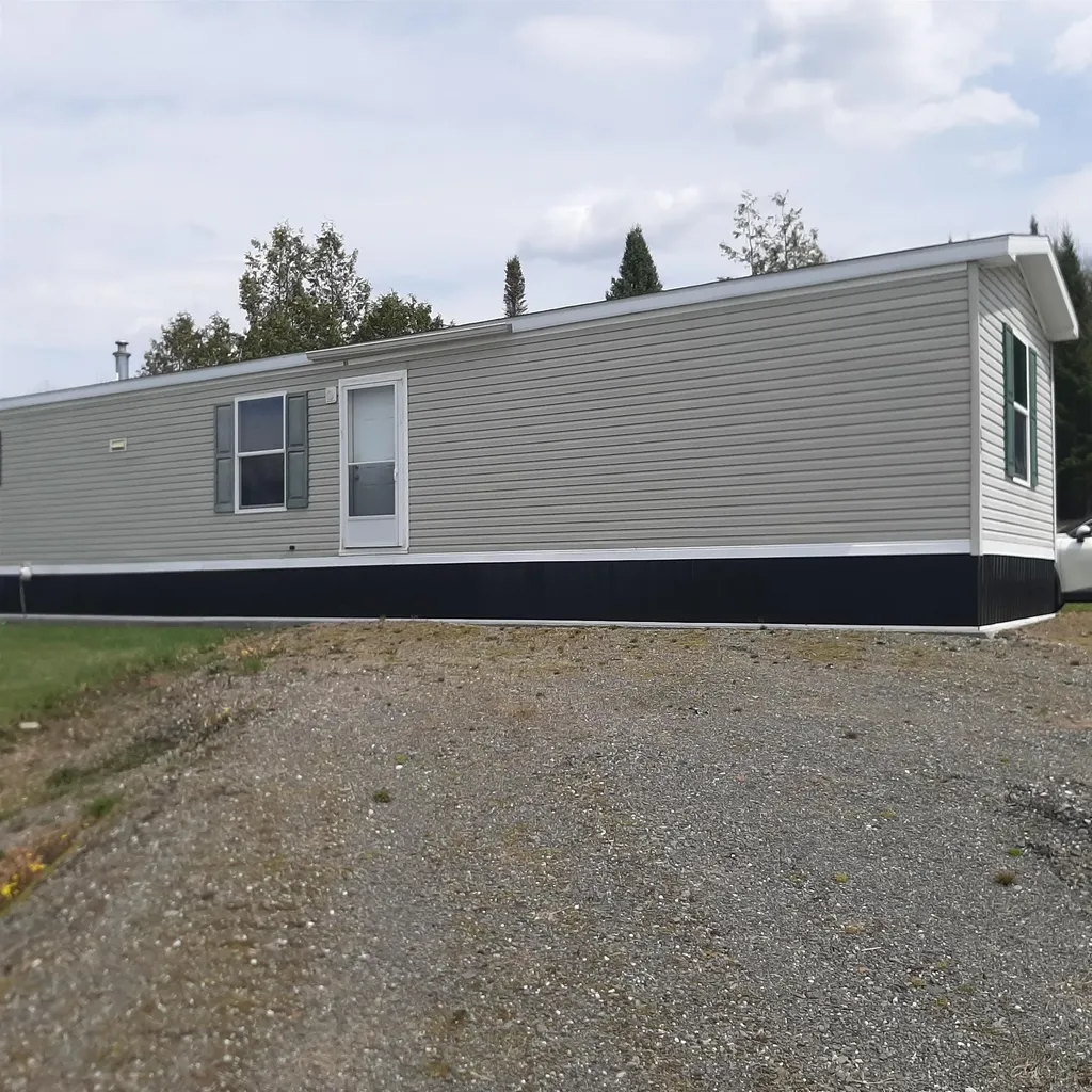 13 Middle Road Stewartstown NH 03576