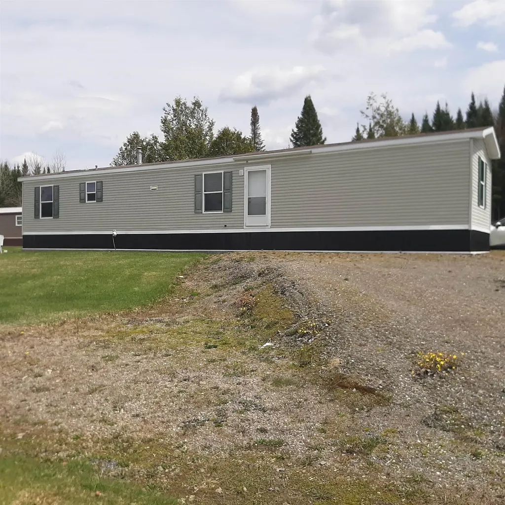 13 Middle Road Stewartstown NH 03576