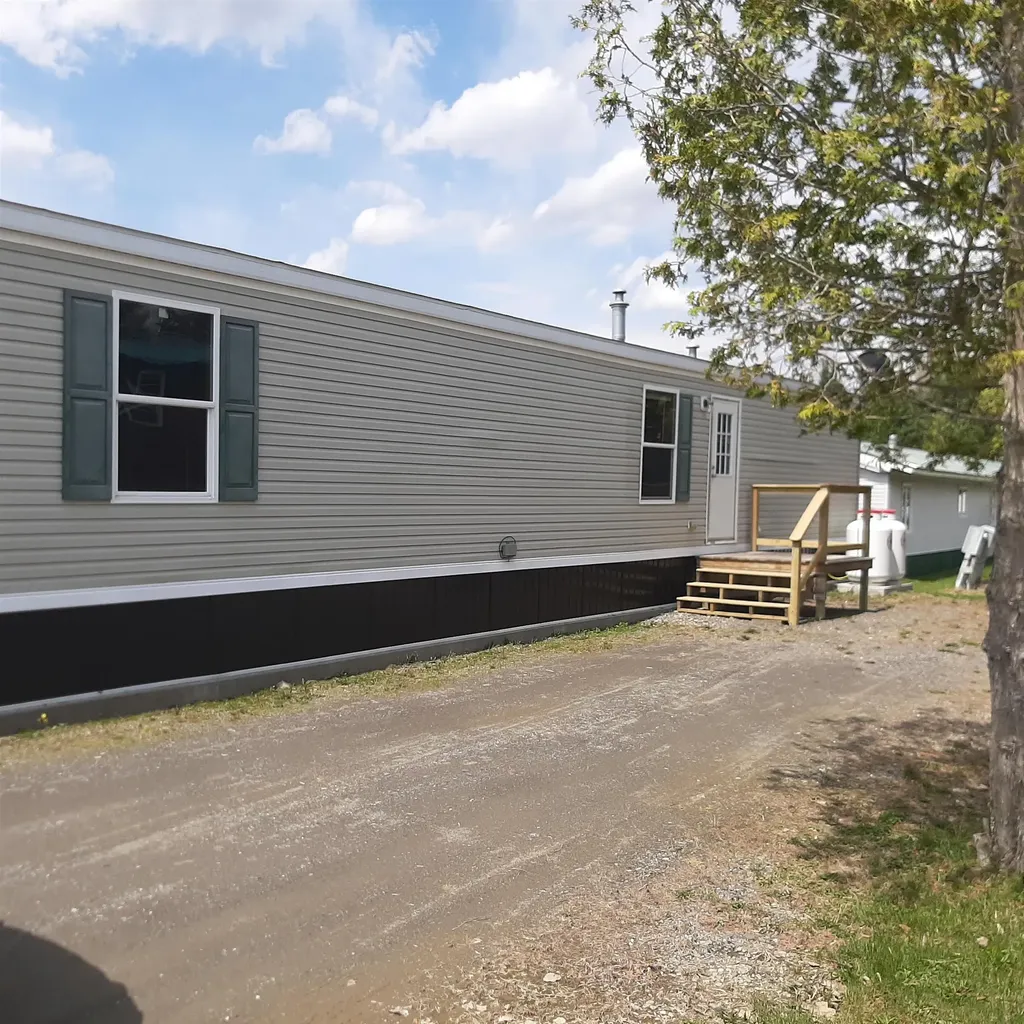 13 Middle Road Stewartstown NH 03576