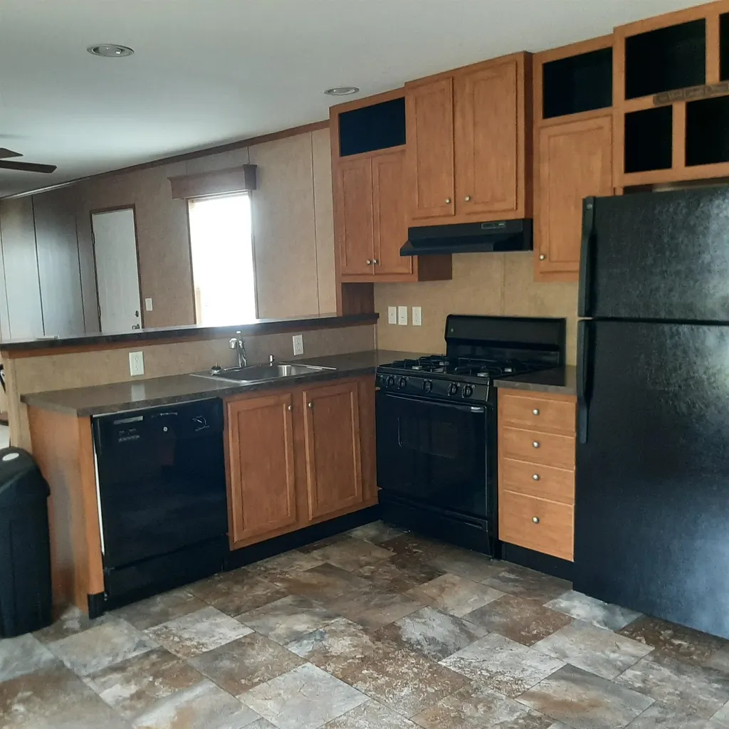 13 Middle Road Stewartstown NH 03576