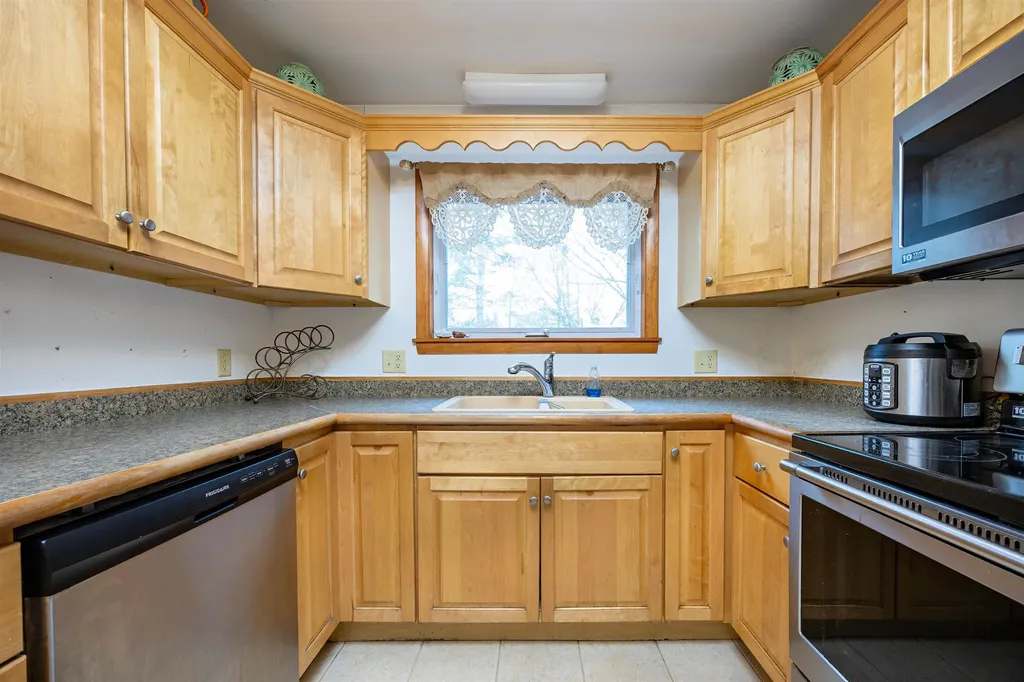 117 Underclyffe Road St. Johnsbury VT 05819