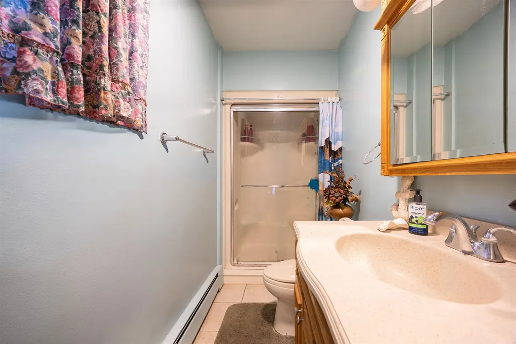 117 Underclyffe Road St. Johnsbury VT 05819