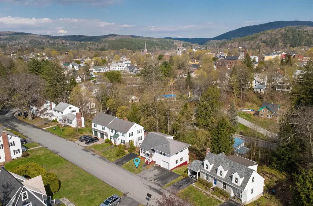 117 Underclyffe Road St. Johnsbury VT 05819