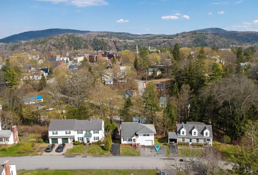 117 Underclyffe Road St. Johnsbury VT 05819