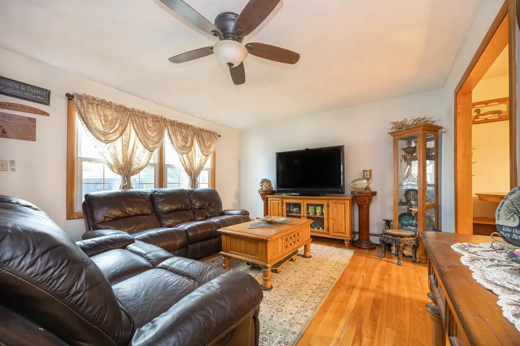 117 Underclyffe Road St. Johnsbury VT 05819