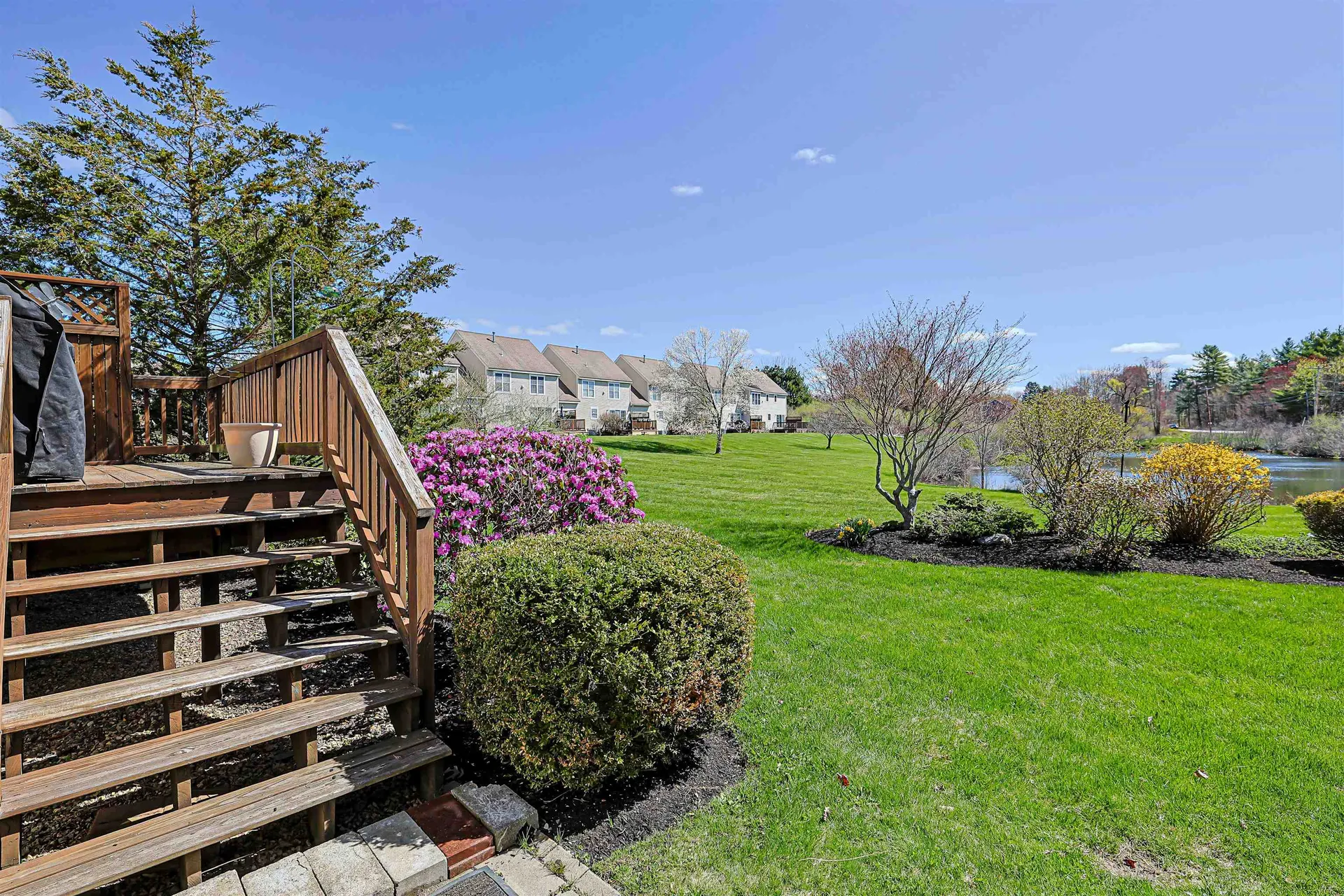 8 Windsor Lane Brentwood NH 03833