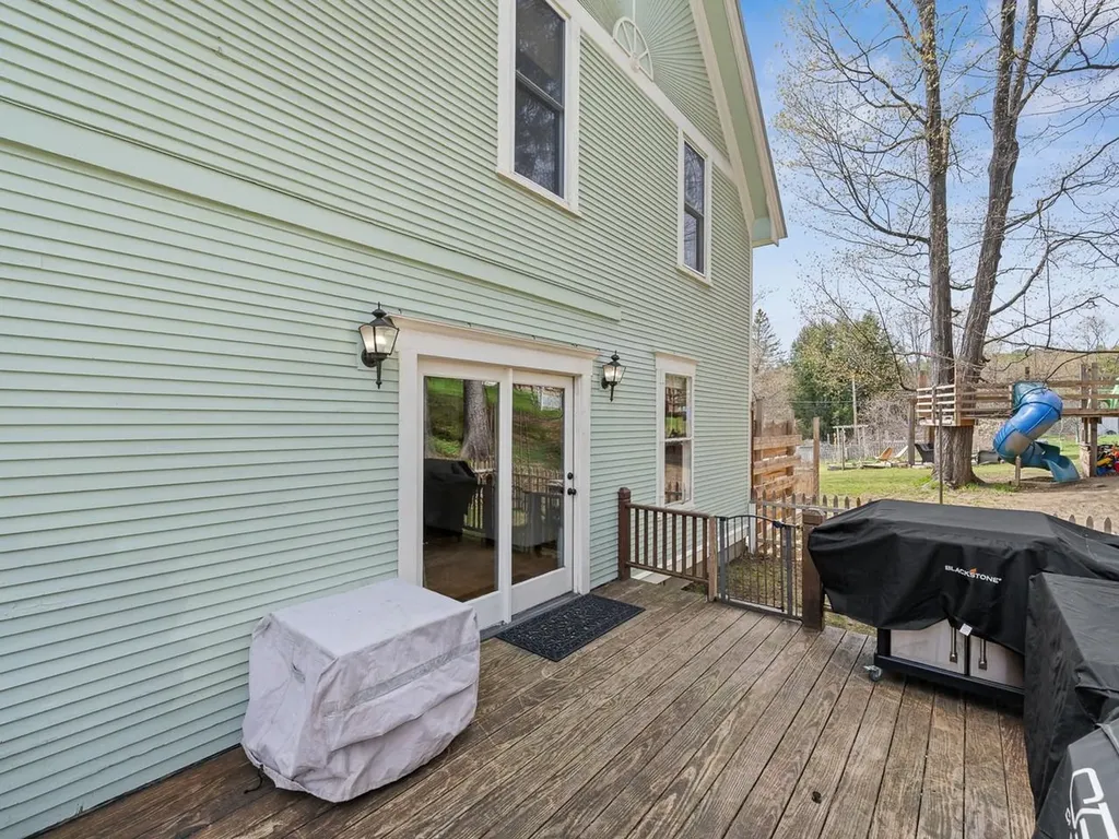 89 Richardson Road Barre Town VT 05641-9096