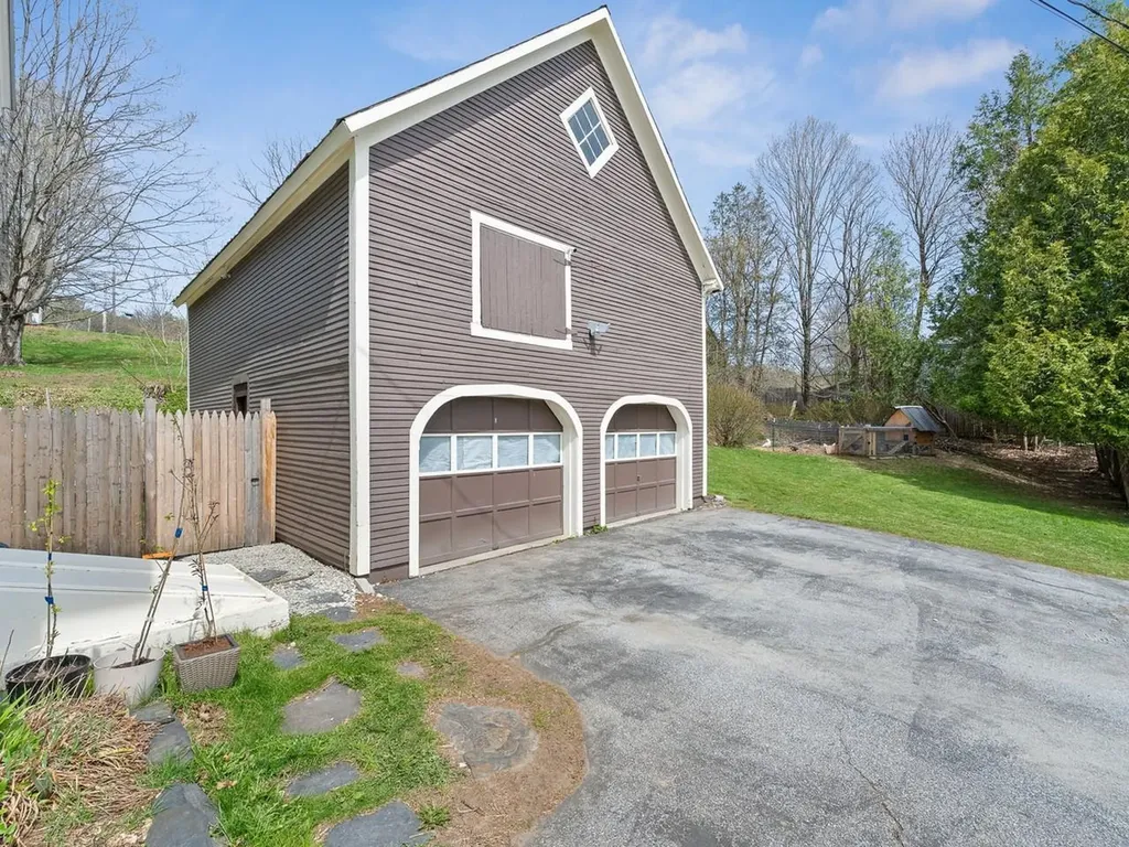 89 Richardson Road Barre Town VT 05641-9096