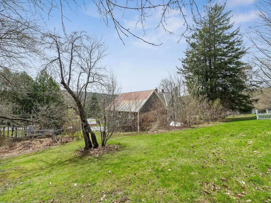 89 Richardson Road Barre Town VT 05641-9096