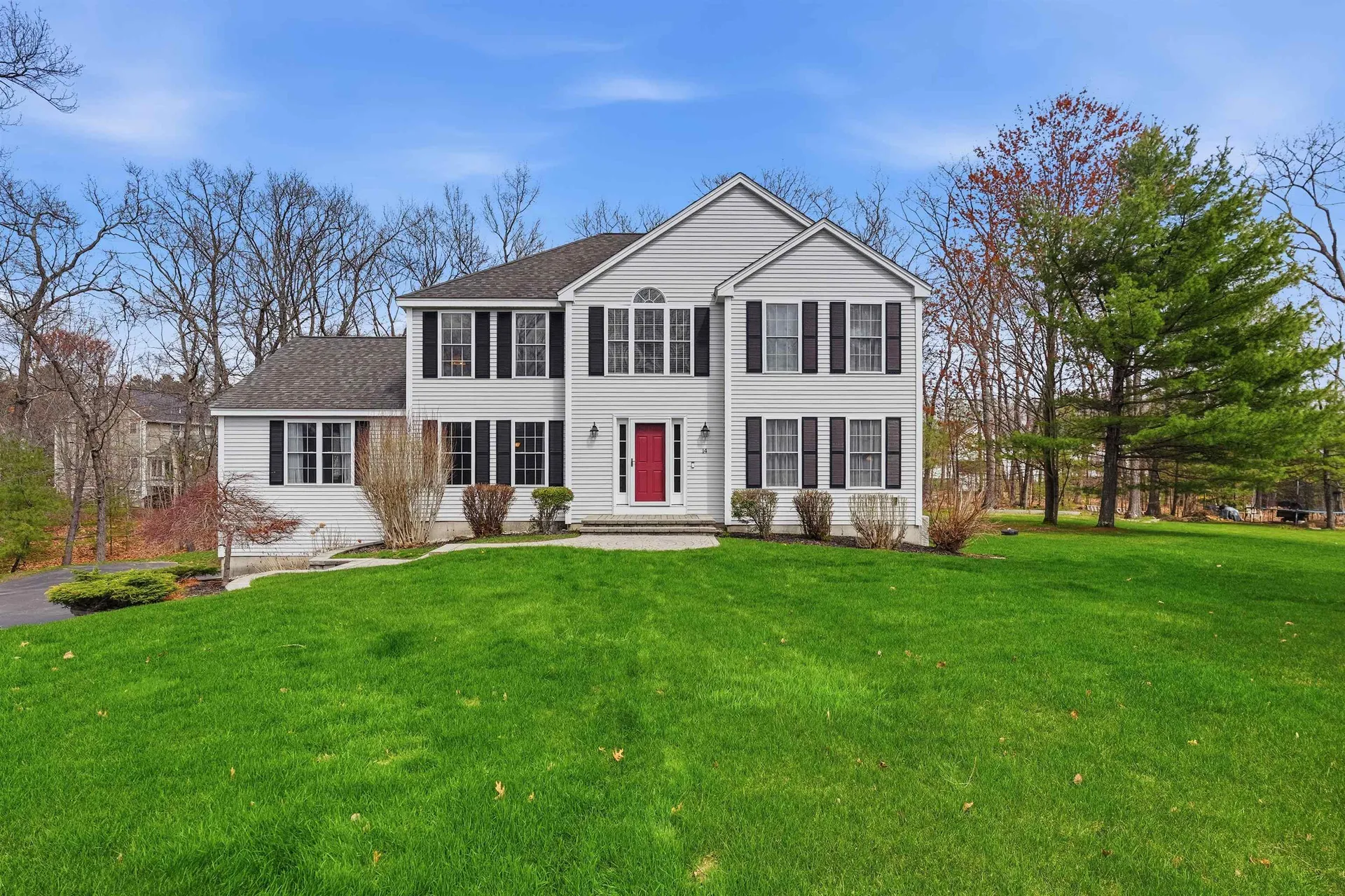 14 Buckhide Road Windham NH 03087