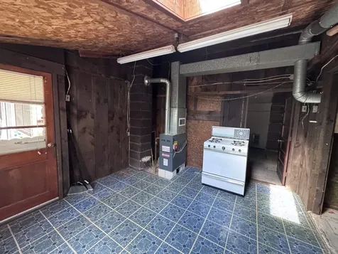 16 Norton Street Derry NH 03038