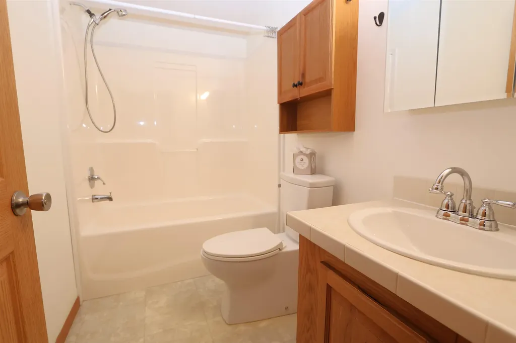 20 Kirkwood Road Hooksett NH 03106