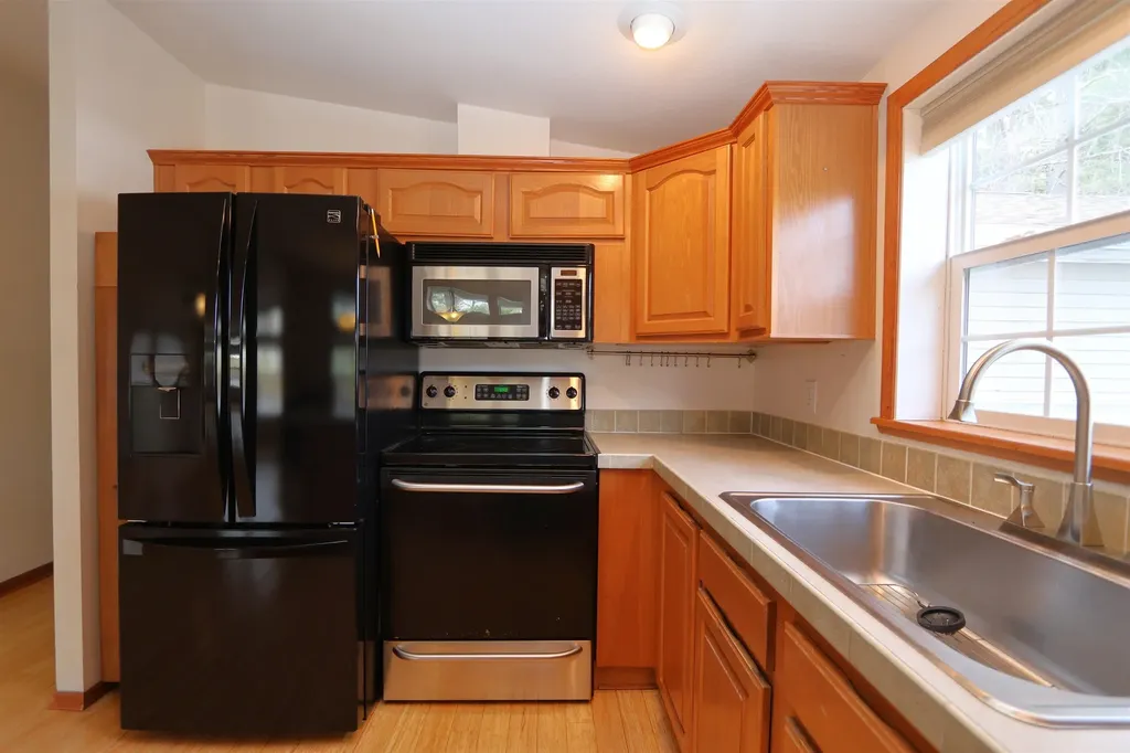 20 Kirkwood Road Hooksett NH 03106