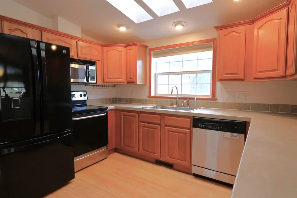 20 Kirkwood Road Hooksett NH 03106