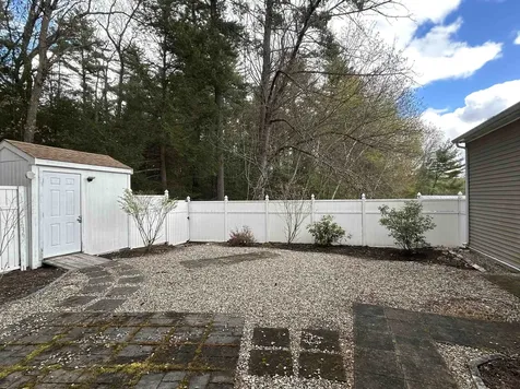 20 Kirkwood Road Hooksett NH 03106