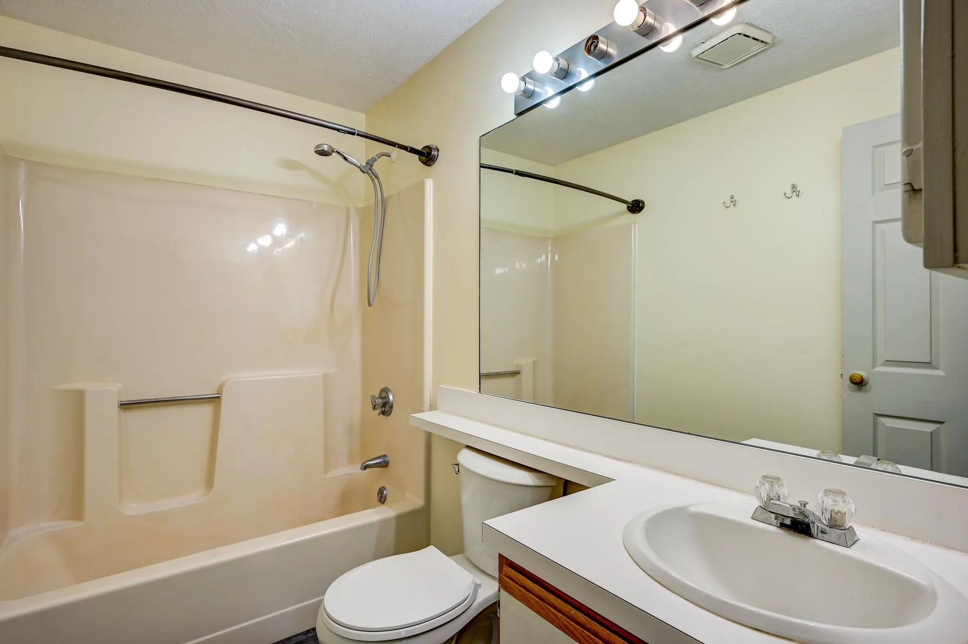 19 Saco Street Conway NH 03813