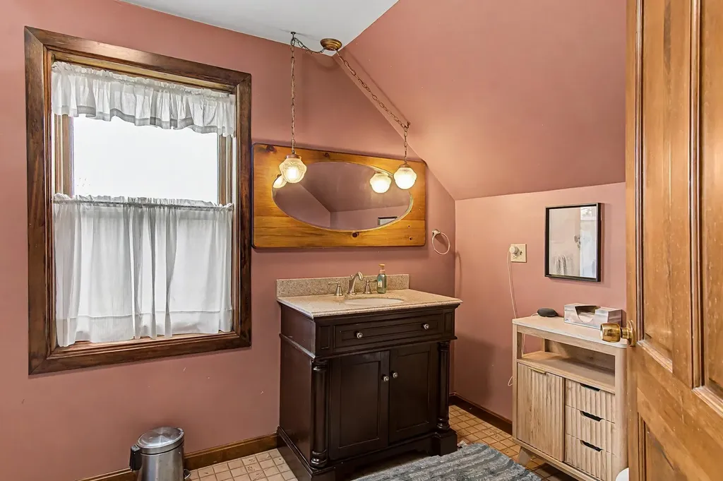 1860 Fairfax Road St. Albans Town VT 05478