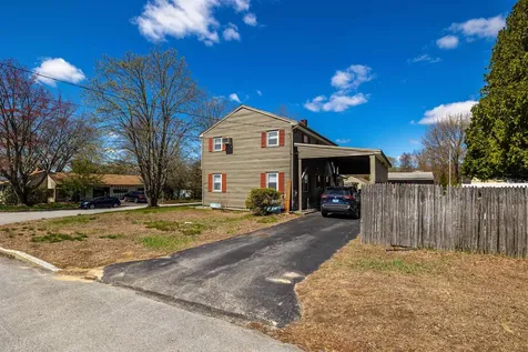 44 Sherwood Meadows Pembroke NH 03275