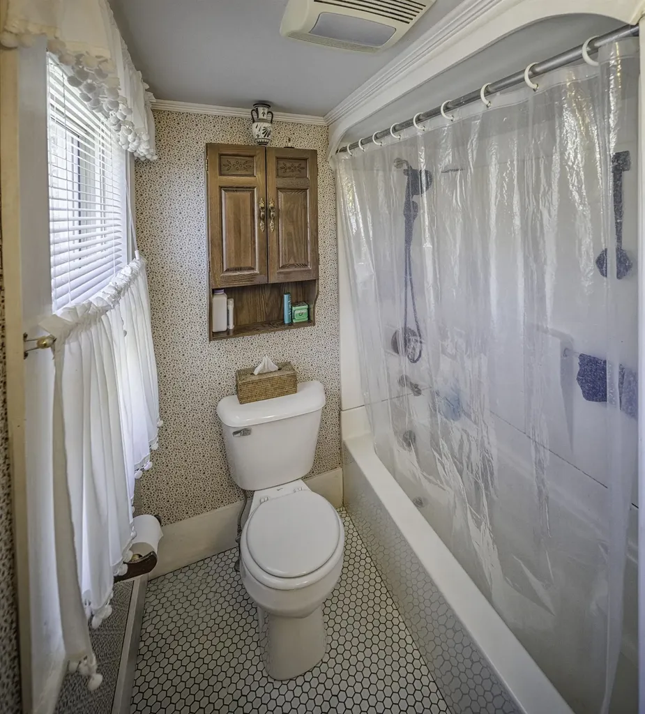 79 Noble Street Somersworth NH 03878
