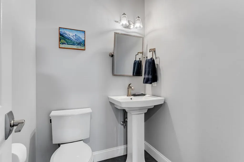 17 Churchill Street South Burlington VT 05403