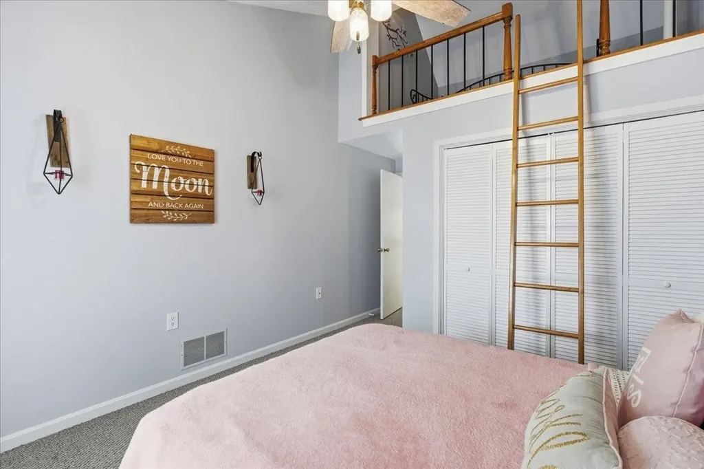 5 Tsienneto Road Derry NH 03038