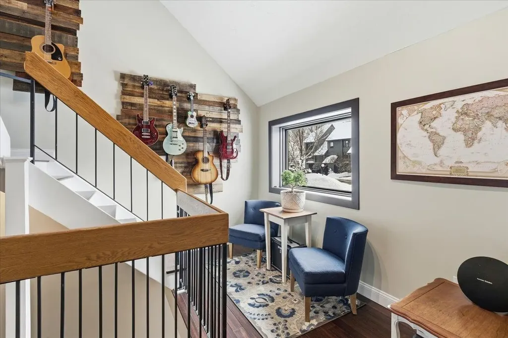 5 Tsienneto Road Derry NH 03038