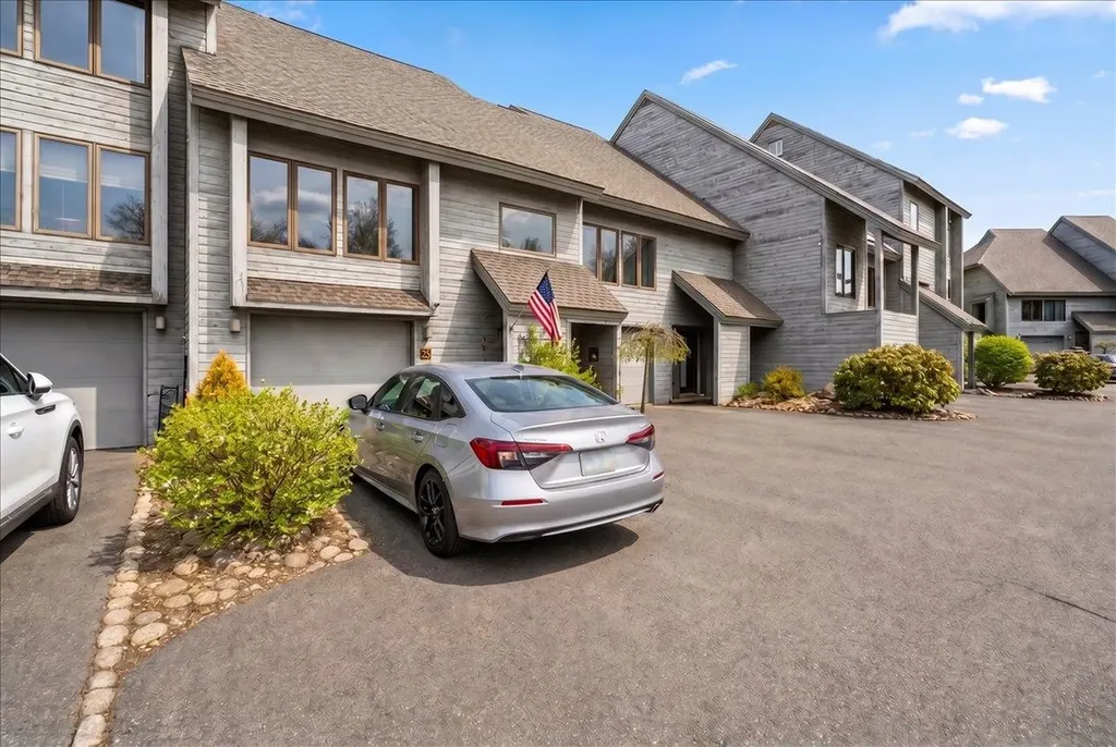 5 Tsienneto Road Derry NH 03038