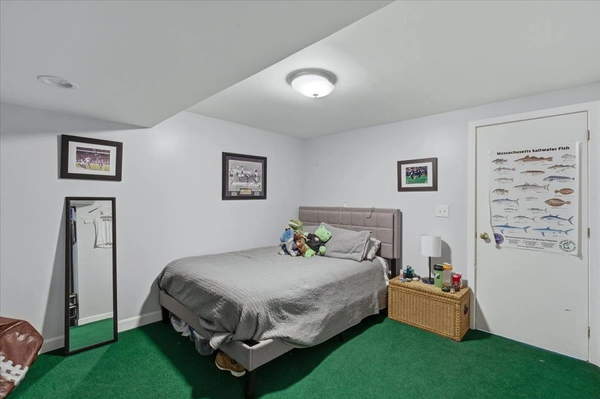 5 Tsienneto Road Derry NH 03038