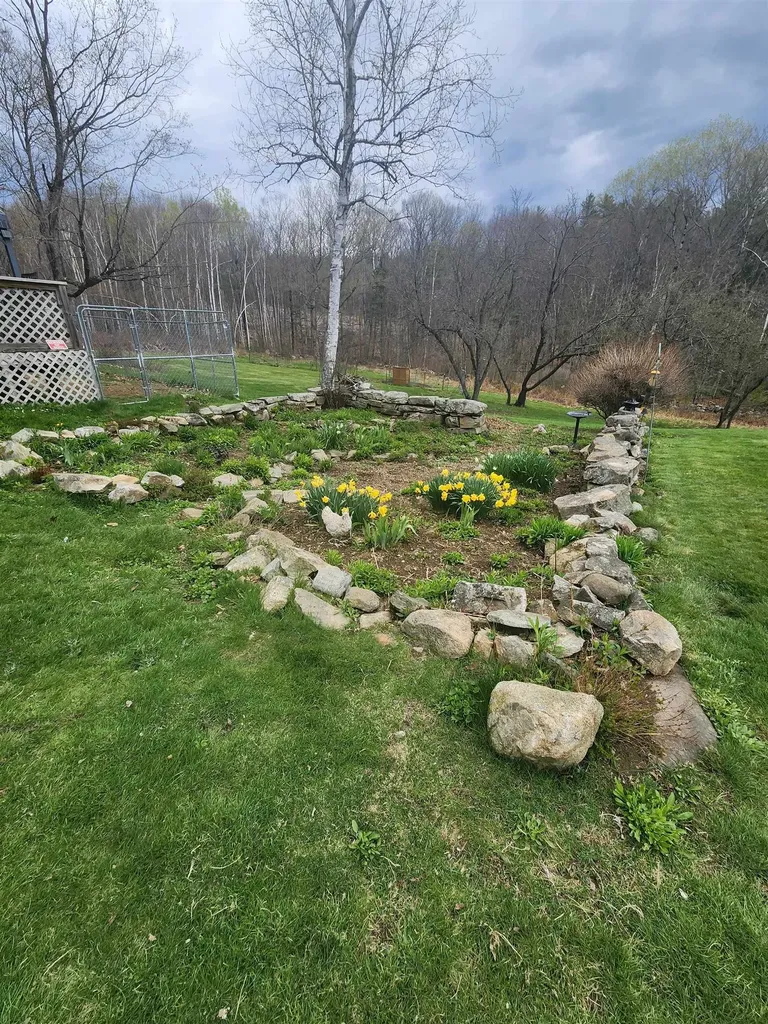 27 Bear Pond Road Canaan NH 03741