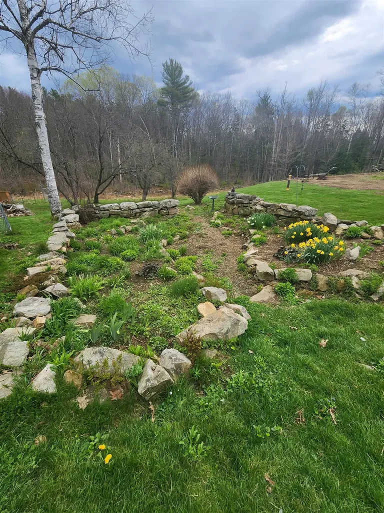 27 Bear Pond Road Canaan NH 03741