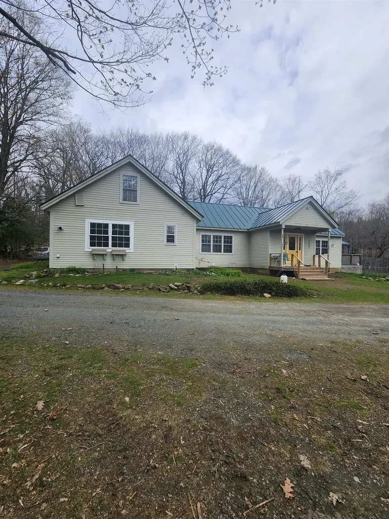 27 Bear Pond Road Canaan NH 03741