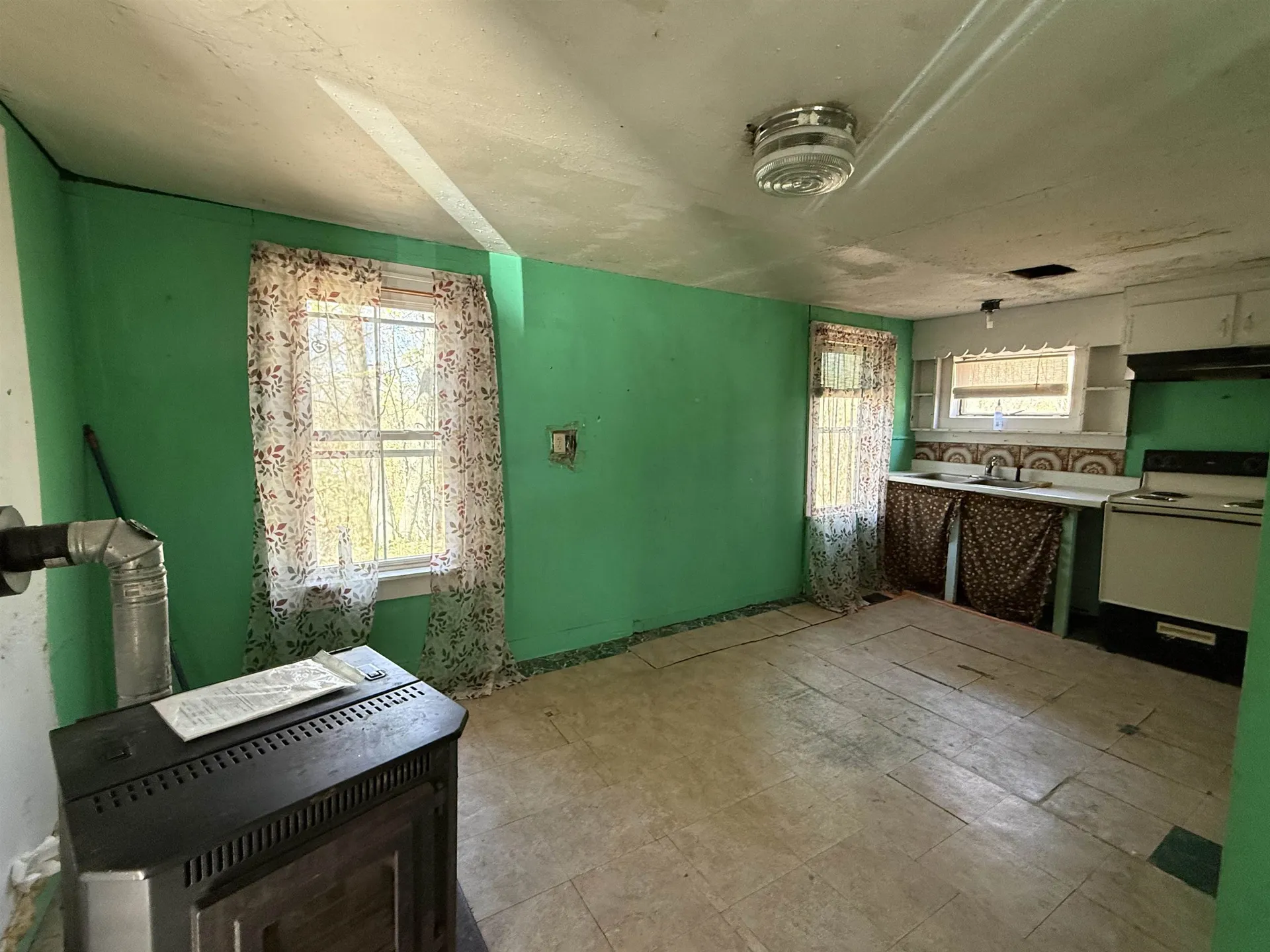 32 Charles Street Keene NH 03431