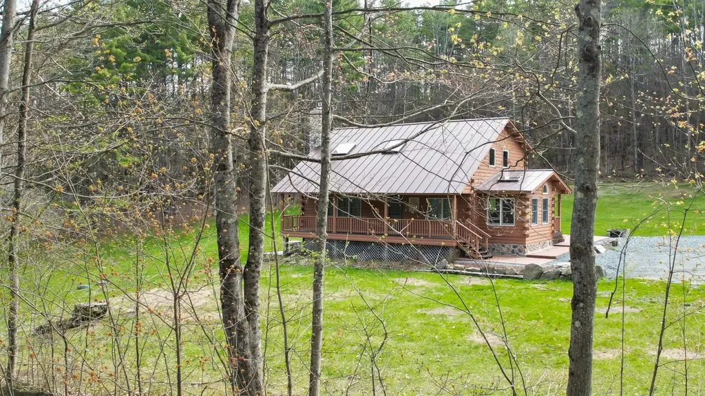 1209 Wildlife Road Hartford VT 05001