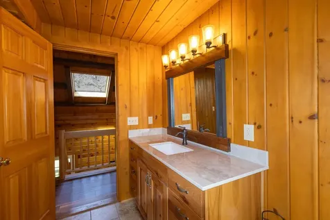 1209 Wildlife Road Hartford VT 05001