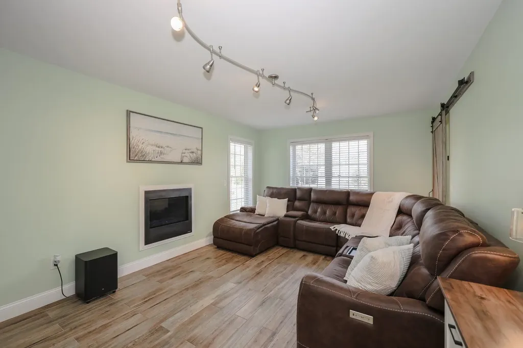 79 Copperline Drive Epsom NH 03234