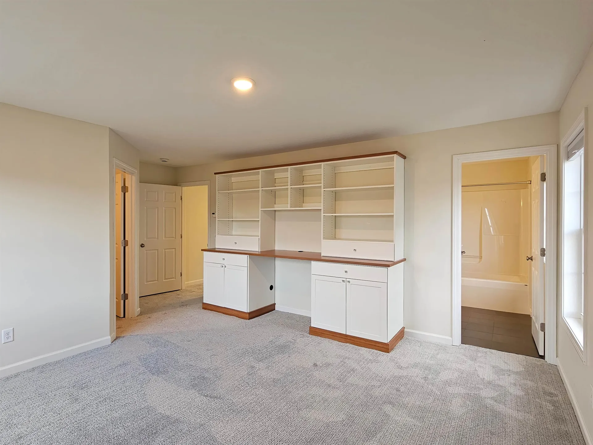 252 N Jefferson Road South Burlington VT 05403