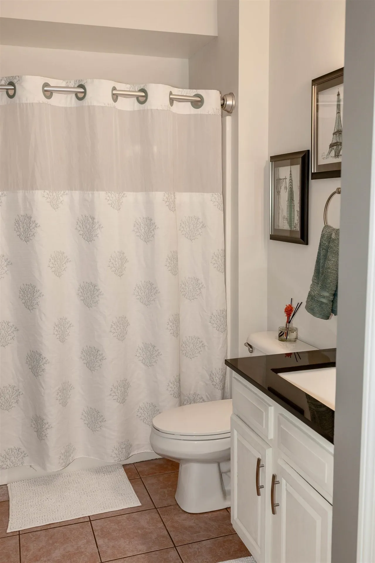 18 Harbor Avenue Nashua NH 03060