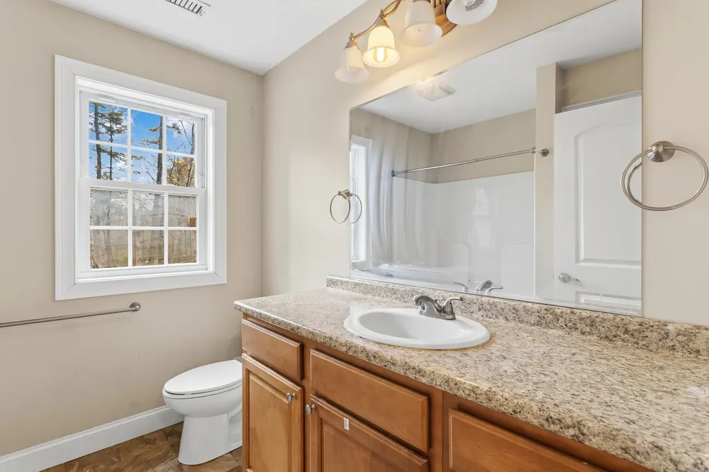 28 Dougherty Lane New Boston NH 03070