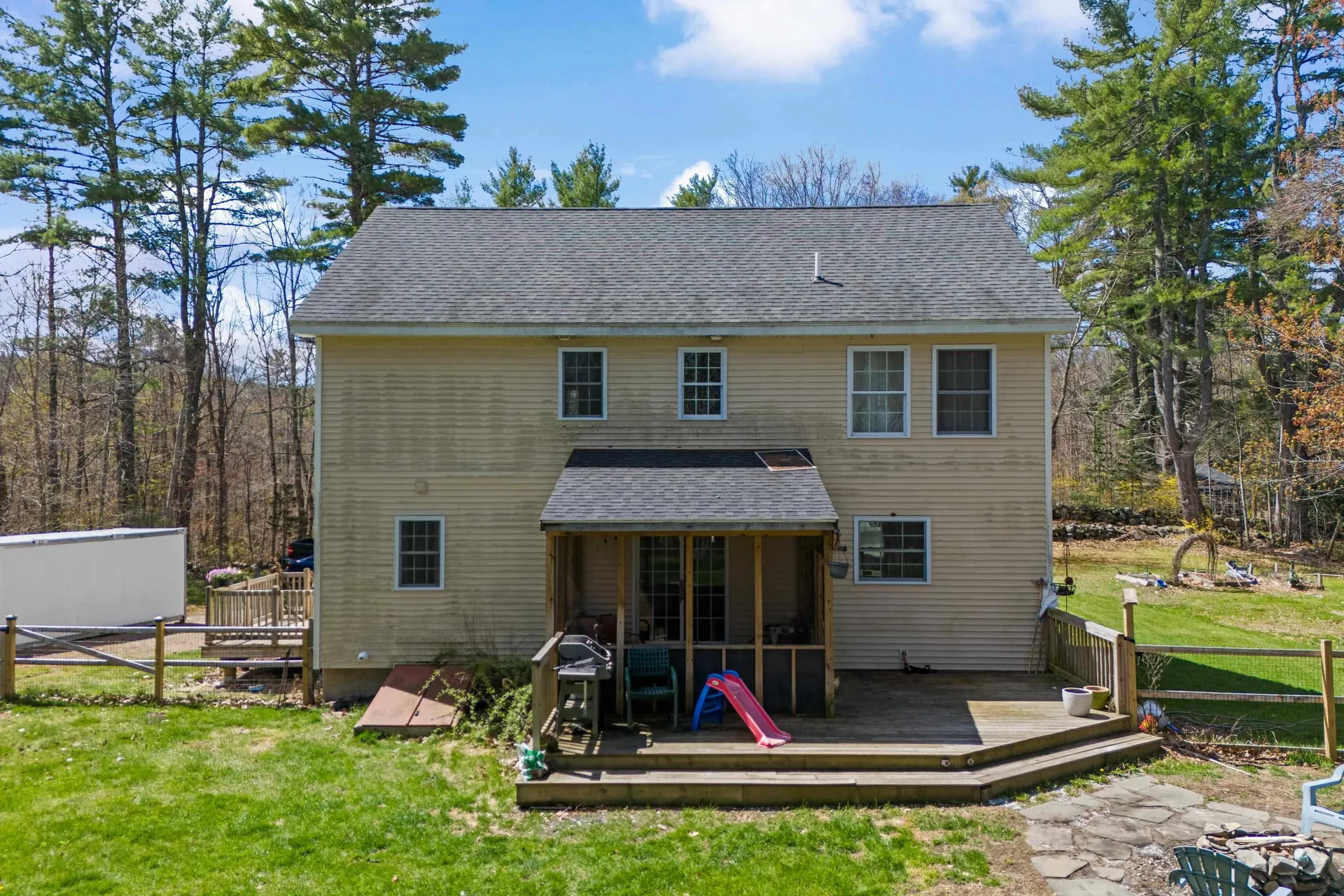 28 Dougherty Lane New Boston NH 03070