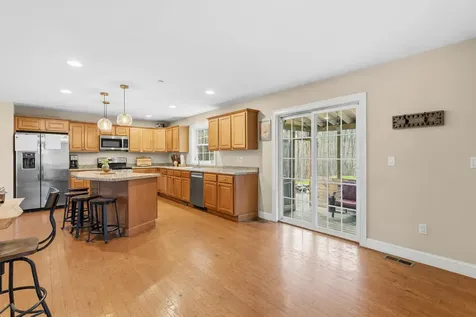 28 Dougherty Lane New Boston NH 03070