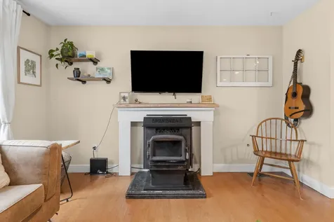 28 Dougherty Lane New Boston NH 03070